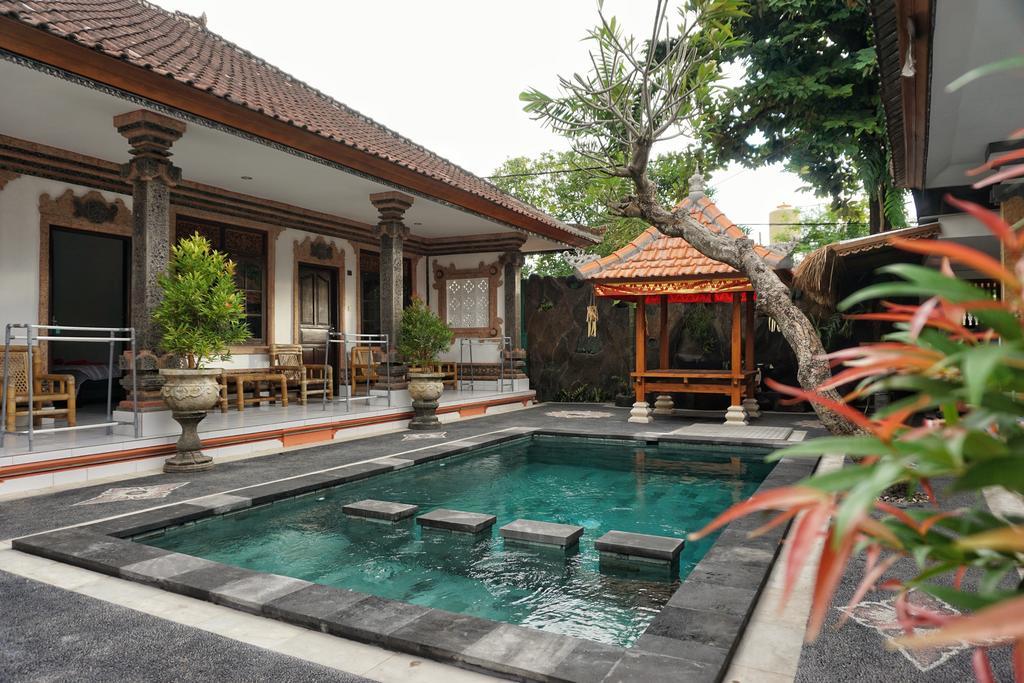 Komala Indah I Hotel Bali Exterior photo