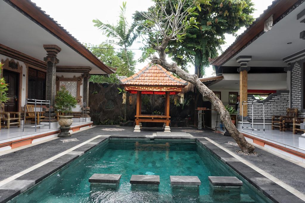 Komala Indah I Hotel Bali Exterior photo